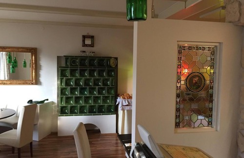 Deutsch Goritz Apartment | Double Room Getaway at Stockers kleines Dorfhotel