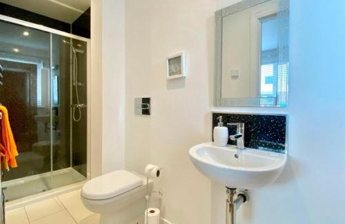Egloshayle House | Oceanfront Double Room with Breakfast & Great Review Score