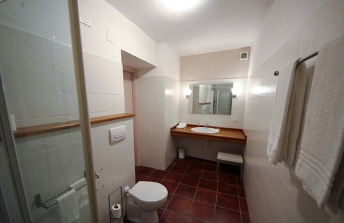 Torre Pellice Other | Cozy Double Room 'Giardino' with Pool & Breakfast