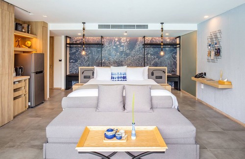 Khuekkhak Resort | Relaxing Double Room with Grand Pool Access Awaits You