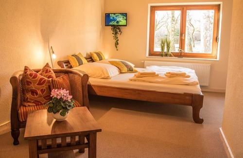 Bahretal Bed & Breakfast | Double room HERKULESSÄULEN - WITH breakfast - - Pension Am historischen Kalkwerk