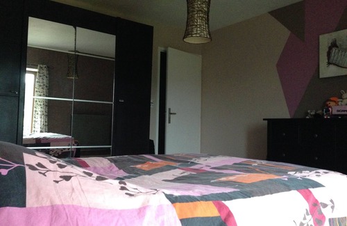 Falaise House | Scenic Double Room with Pet-Friendly & Child Amenities