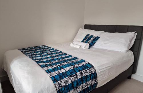 Chelmsford House | Cozy Room in Pristine 4-Bed Home with Hot Tub