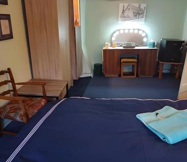 New Forest District House | Cozy Double Room in Character Cottage, Beaulieu - 8.4/10