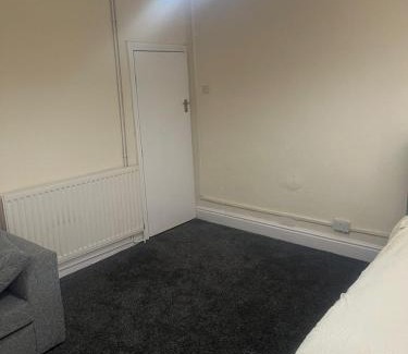 Walsall House | double room in walsall