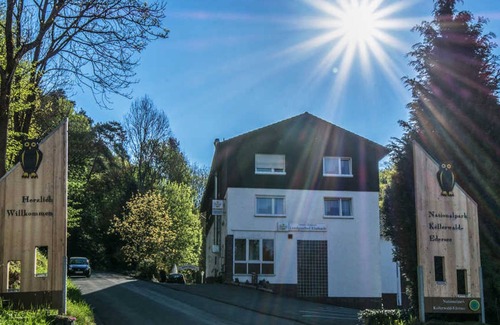 Schmittlotheim Cottage | Cozy Double Room at Landgasthof Elsebach with Breakfast