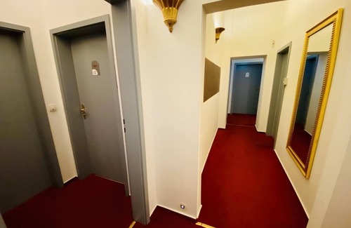 Warnemuende Apartment | Cozy Double Room with Oceanfront Views at Alter Strom