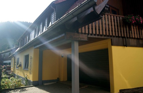 Wildemann Apartment | Guest Rated 10/10: Double Room at Pension Haus Brückner