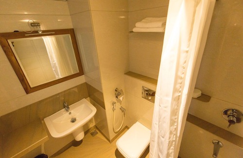 Kochi Bed & Breakfast | Comfortable Double Room at The Westface Cochin Hotel
