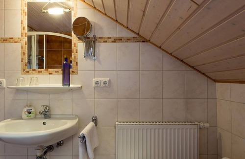 Oberammergau Bed & Breakfast | Comfortable Double Room at Pension Zum Kirchenbauer