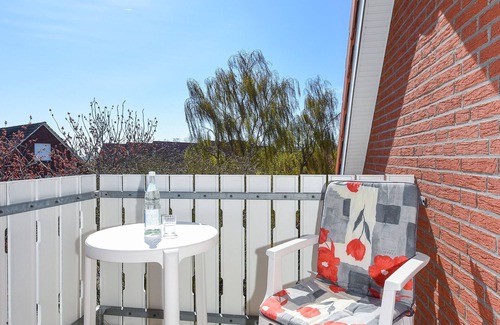 Esens Cottage | Comfortable Double Room with Ocean View at Störtebeker