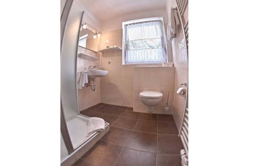 Bad Bevensen Cottage | Comfortable Double Room at Pension Elfi with Breakfast
