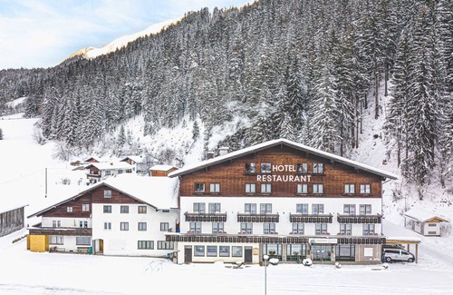 Steeg House | Comfortable Double Room at Hotel Styrolerhof KG