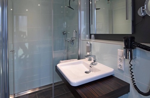 Nittel Bed & Breakfast | Delightful Double Room at Winery & Guesthouse Peace