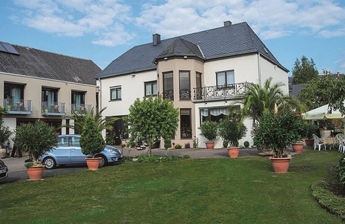 Nittel Bed & Breakfast | Delightful Double Room at Winery & Guesthouse Peace