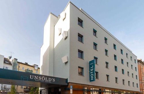 Lehel House | Premium Double Room at Unsöld's Factory Hotel