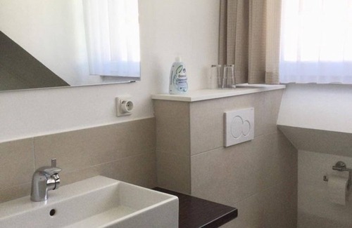 Mehring Bed & Breakfast | Cozy Double Room at Weingut-Gästehaus Loskill