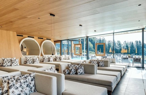 Mittersill Hotel | Relax in Rosmarin Room at Gut Sonnberghof Naturhotel