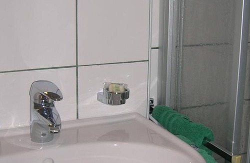Kuchl Other | Cozy Double Room at Schwarzerberg - Family-Friendly Amenities
