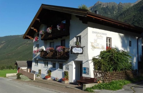 Krimml Apartment | Guest Rated: 10/10 Double Room at Gästehaus Posch