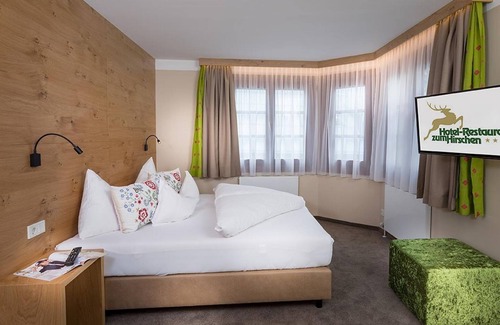 Zell am See Hotel | Deluxe Double Room with Spa and Pool at Zum Hirschen