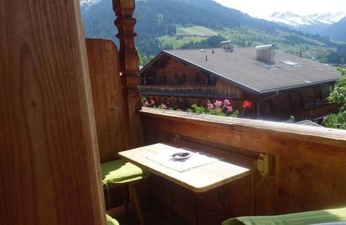 Alpbach Cottage | Comfortable Double Room with Kitchen & Breakfast in Postfeld