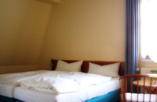 Niederkleveez House | Lake View Double Room with Breakfast at Fährhaus Niederkleveez