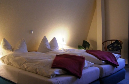Niederkleveez House | Lake View Double Room with Breakfast at Fährhaus Niederkleveez