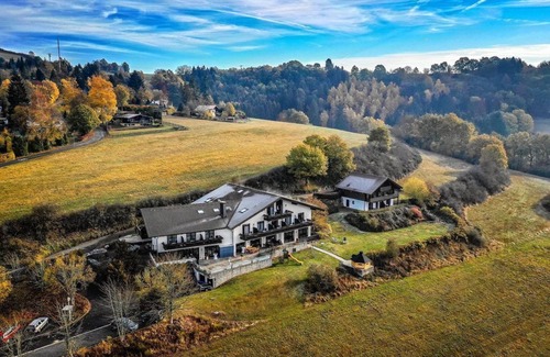 Mullenborn House | Cozy Double Room with Spa & Breakfast at Landhaus Müllenborn