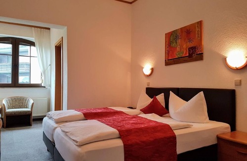 Zilshausen Bed & Breakfast | Cozy Double Room with Ocean View - Landgasthof Zur Post