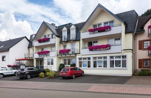 Meerfeld Apartment | Relaxing Double Room with Spa Access at The Post Meerfeld