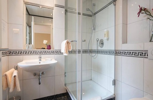 Speyer Apartment | Double room, shower, WC, non-smoking - Hotel Zum Augarten