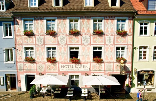 Freiburg im Breisgau Apartment | Cozy Double Room with Breakfast & Family-Friendly Amenities