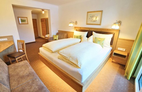 Emberg House | Single-Use Superior Double Room at Hotel Glocknerhof