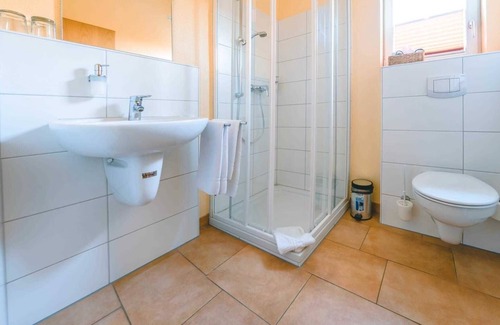 Oedheim Other | Cozy Double Room Trollinger at Ferienhof Laurentius