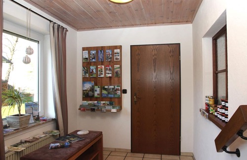 Saalhausen Apartment | Cozy Double Room with Private Bath and Breakfast Included