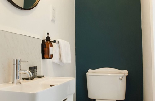 Hurstpierpoint House | Cozy Twin Room with Kitchen in Central Hurstpierpoint