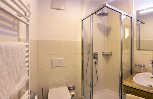 Nesselwaengle Apartment | Double room with balcony 6 - Apartments and Pension Mariandl