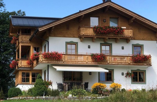 Faistenau Apartment | Comfortable Double Room with Balcony & Lake View - Haus Hirschpoint