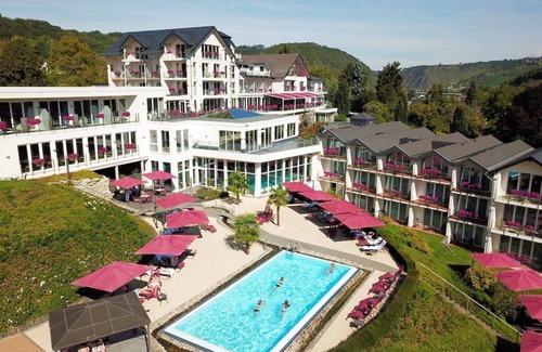 Loef House | Double room with balcony - Half board BI - 2 P - Moselstern Parkhotel Krähennest