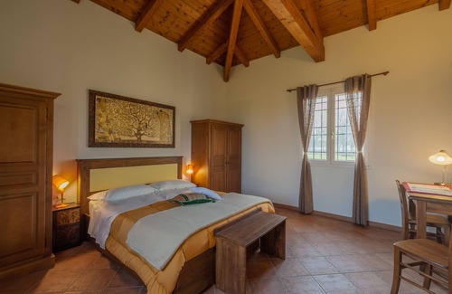Castenaso Other | Guest Rated: Double Room Near Bologna with Breakfast Included