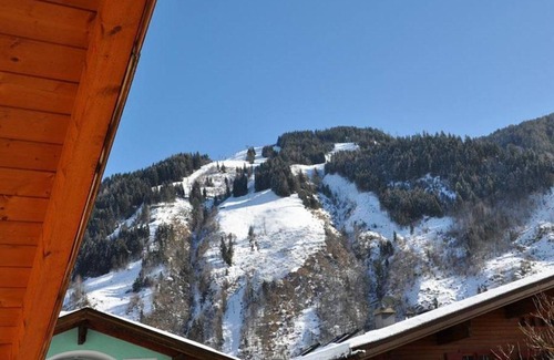 Dorfgastein Cottage | Cozy Double Room with Shower & WC - Perfect for Families