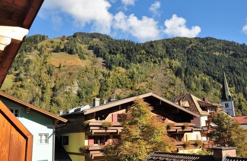 Dorfgastein Cottage | Cozy Double Room with Shower & WC - Perfect for Families