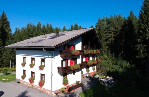 Faak am See Apartment | Double room with shower/WC and balcony - Pension - Ferienhäuser Waldruh -