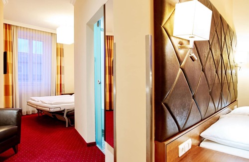 Maxglan Hotel | Cozy Double Room with Spa Access at Villa Ceconi