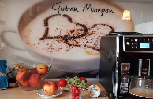 Alt-Betzenhausen Apartment | Cozy Double Room with Shower & Pet-Friendly Amenities