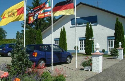 Kippenheim Apartment | Prime Double Room with Ocean View - Kippenheim B&B