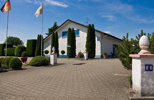 Kippenheim Apartment | Prime Double Room with Ocean View - Kippenheim B&B