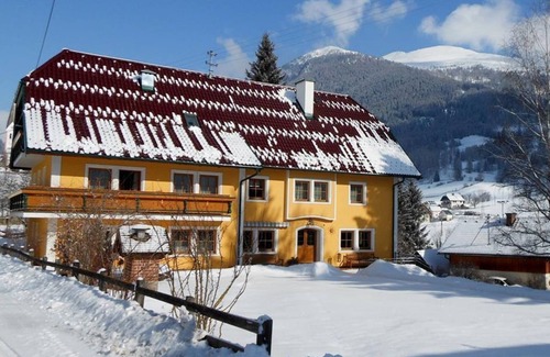 Lessach Apartment | Double room with shower, WC No. 8 - Macheiner, guest house - Apartment