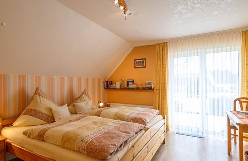 Neunkirchen Bed & Breakfast | Comfortable Double Room at Pension Jehnen in Eifelsteig